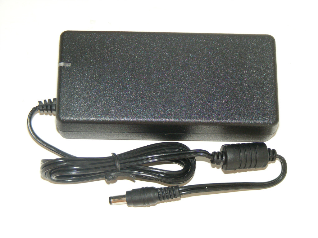 【厂家供应12V10A 液晶显示器(AC插座梅花尾)开关电源适配器】价格,厂家,图片,开关电源,吴师闹-